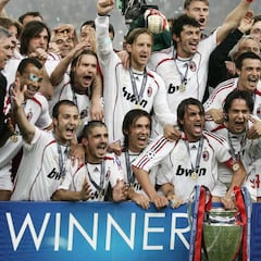 10, 9, 8... La cábala de los técnicos del Milan