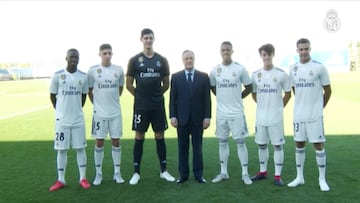 La plantilla del Real Madrid se hacer la foto oficial de la 18/19