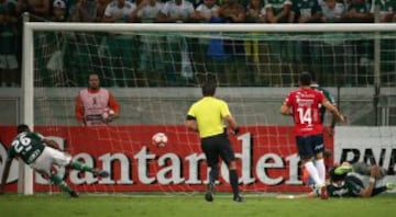 Gran partido de Yerry Mina en la Copa Libertadores 