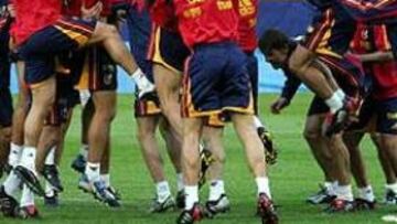 <b>ENTRENAMIENTO. </B>España se preparó durante una hora en el escenario del encuentro.