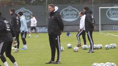 &Oacute;scar Garc&iacute;a contempla un entrenamiento del Celta en las instalaciones de A Madroa.