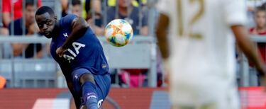 El defensa central se unió tarde a la pretemporada del Tottenham, tras su participación en la Copa América. Sin embargo, estuvo en los dos partidos que disputaron los ’Spurs’ en la Audi Cup frente al Real Madrid y al Bayern Múnich, jugando un tiempo en cada encuentro. Mientras estuvo en cancha, su equipo no recibió gol y levantó el torneo del campeonato amistoso.