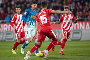 Lucas Hernández encara a Juanpe. 
