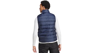 El truco para ir cómodo y cálido en invierno es este chaleco de Adidas para hombre
