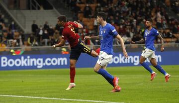 0-1. Ferrán Torres marca el primer gol.