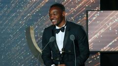 Steve Mandanda, tras recibir el premio.