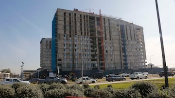 Santiago 29 de Julio 2023
El ministro de Vivienda, Carlos Montes, junto al subsecretario de Energía, Luis Felipe Ramos, a la seremi Minvu, Rocío Andrade, la alcaldesa de Cerrillos, Lorena Facuse, el jefe de la División Técnica de Estudio y Fomento Habitacional (Ditec) del Minvu, Ricardo Carvajal, y el director del Serviu Metropolitano (s), Roberto Acosta, visita el proyecto Ciudad Parque Bicentenario de Cerrillos (“Paseo Bicentenario”) e informa sobre el nuevo llamado nacional para acreditarse como evaluadores y evaluadoras energéticos, que estará abierto hasta el próximo 21 de agosto
Juan Eduardo Lopez / Aton Chile