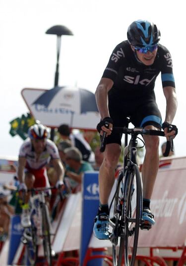 Froome enseña las garras