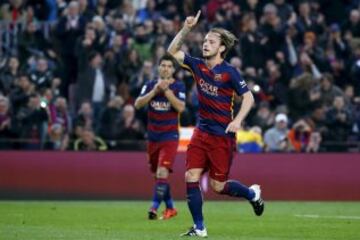 Celebración de Rakitic que hace el segundo gol del Barcelona (2-0)