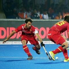 España no puede en su debut con la campeona olímpica