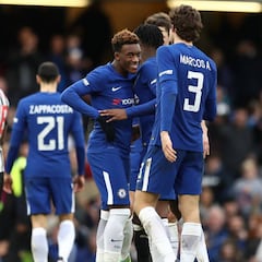 Batshuayi y Marcos Alonso llevan al Chelsea a octavos de la FA Cup