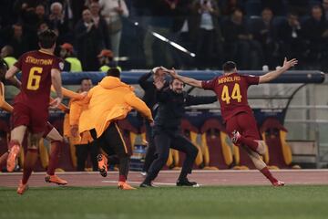 Kostas Manolas celebrates after scoring.