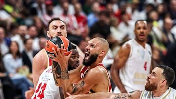 Evan Fournier, escolta del Olympiacos, ante el AS Mónaco en las semifinales de la Final Four 2025.