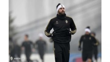 La Juve quiere conseguir una victoria para quedar líder del grupo D