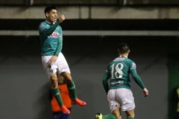 Audax se impuso por 3-0 en La Florida a Universidad Católica.