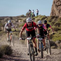 AS en la Titan: lecciones, Loma del Perro y spaguetti western