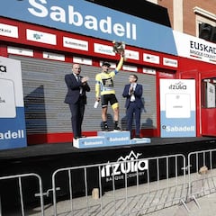 Roglic vuela y es líder; Nairo y Landa pierden enteros