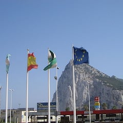 Gibraltar lanza un aviso a los autónomos españoles sin licencia con “medidas enérgicas” contra el “comercio ilegal”