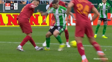 Las polémicas de la jornada 22 de LaLiga EA Sports: todos los penaltis, expulsiones y jugadas controvertidas