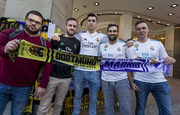 La afición del Real Madrid disfruta de Dortmund