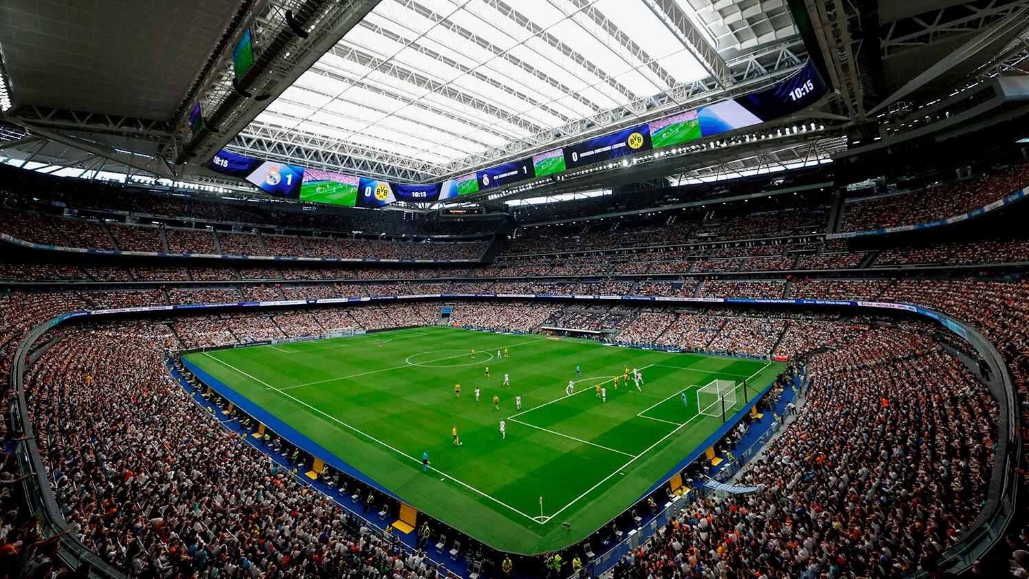 Panorámica del Estadio Santiago Bernabéu durante el Corazón Classic Match que el pasado 7 de junio enfrentó a los equipos de leyendas del Real Madrid y el Borussia Dortmund.