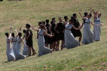 El perfecto ensayo del encendido de la llama olímpica