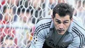 Casillas es un veterano con sólo 25 años.