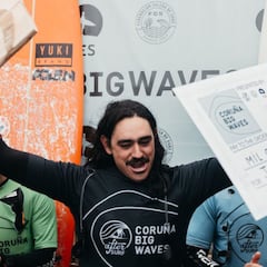 Juan Díaz-Terán, campeón de España de surf de olas grandes