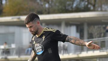 Carles Pérez celebra el gol anotado ante el Vizela.