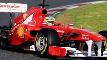 Alonso y Alguersuari dominan en Montmeló