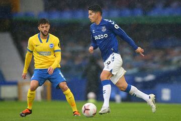 Ritmo frenético del Everton en la Premier League. El conjunto de Ancelotti sigue con rendimiento perfecto y en esta ocasión doblegó al Brighton en Goodison Park con doblete de James Rodríguez y otra anotación de Yerry Mina.