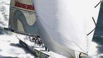 <b>'MOVISTAR'.</b> El barco español forzó al máximo pero fue precavido dadas las inclemencias del tiempo y la fuerza del viento.