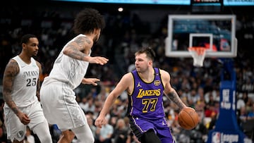 Luka Doncic, en su primer partido en Dallas, contra los Mavericks, con la camiseta de los Lakers