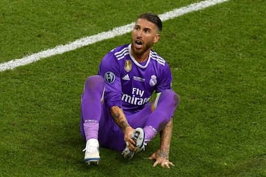 Cuadrado receives harsh red for alleged foul on Ramos
