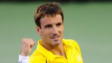 Robredo celebra la victoria sobre el canadiense Frank Dancevic.