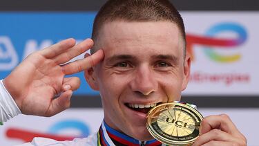 Evenepoel humilla a Pogacar