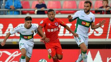 Gus Ledes denunció comentarios racistas de un jugador del Elche.
