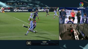 El VAR rectifica por primera vez un penalti pitado por el árbitro