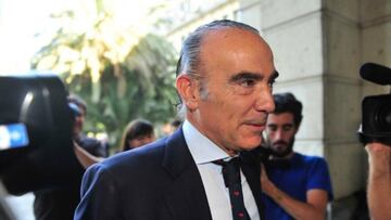 Luis Oliver da su versi¨®n: "No dejaremos el barco a la deriva"