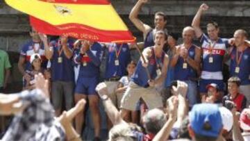 El patrón, Aranberri, con la bandera española