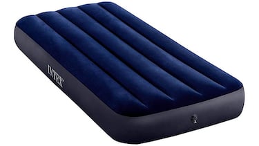 Tenemos esta cama hinchable para dormir con comodidad en el suelo