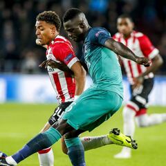 Dávinson entra al top 5 de los mejores defensas en Premier