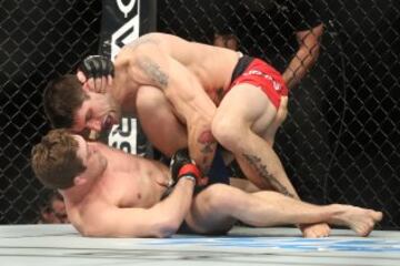 Los golpes más brutales en los combates de la UFC