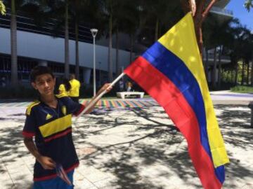 Los colombianos residentes en Miami esperan una victoria sobre Haití.