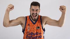 El MVP Nikola Kalinic quiere el póquer ante Micic y Larkin
