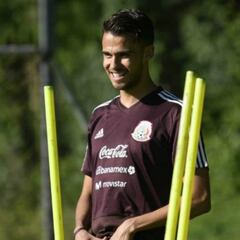 Se complica el panorama para Diego Reyes con México