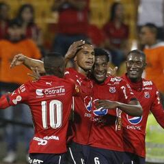 DIM va por el segundo lugar y la eliminación de Millos