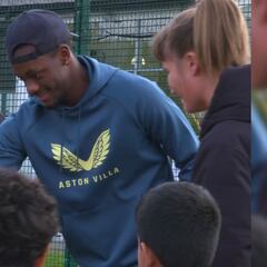 Jhon Durán vive un momento especial en Aston Villa