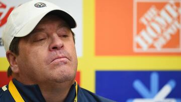 Miguel Herrera: “Estoy buscando a un jugador que tenga más nombre que Gignac”