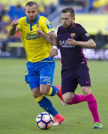 Jesé y Jordi Alba.